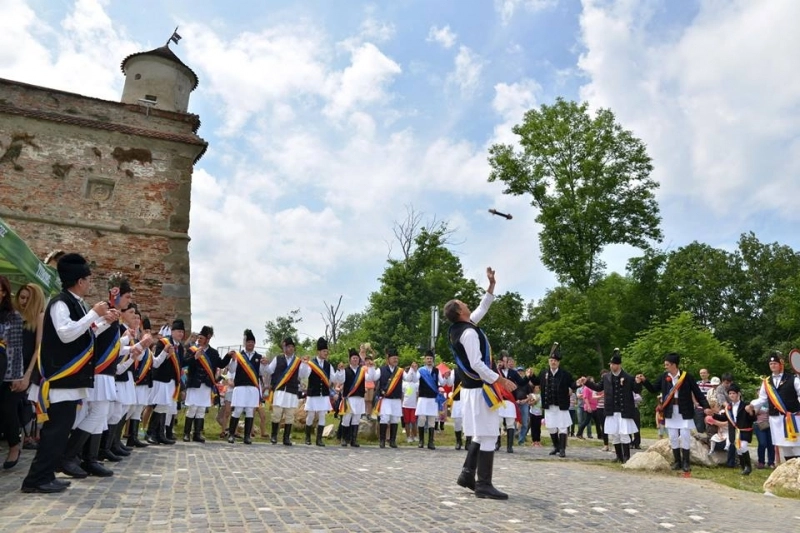 incep-serbarile-cetatii-brasov
