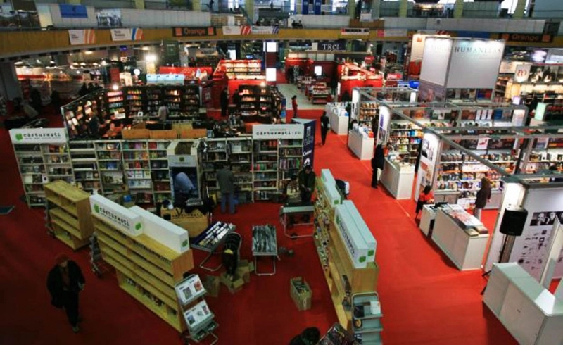 incepe-targul-de-carte-si-muzica