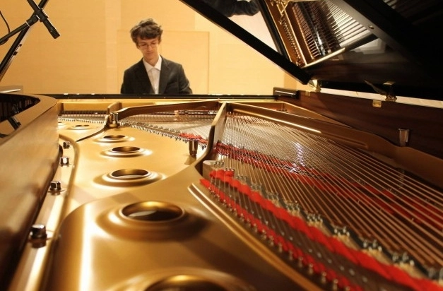 incepe-transylvanian-international-piano-competition-pentru-elevi-si-studenti-talentati