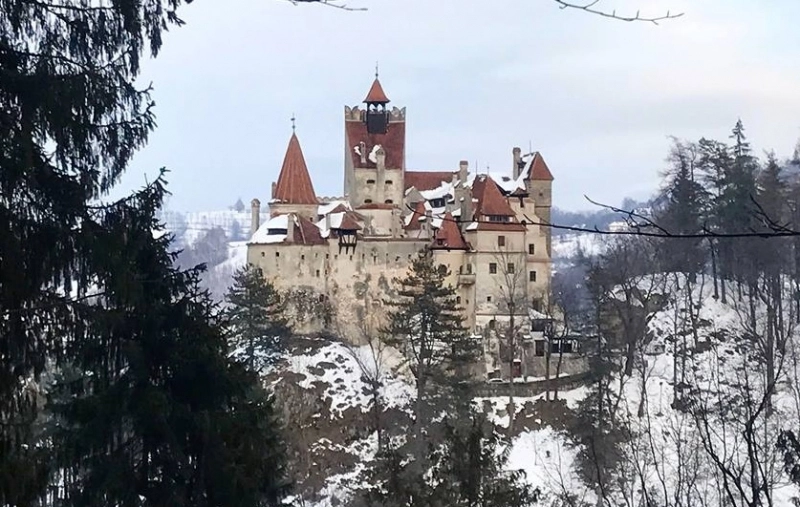 lacatele-iubirii-ferecate-de-ziua-indragostitilor-la-castelul-bran