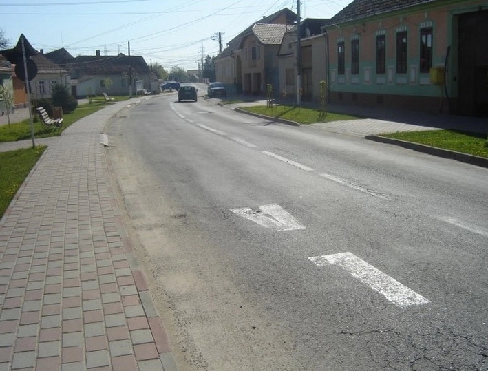 peste-cateva-zile-strada-pietei-din-ghimbav-va-fi-decopertata-si-asfaltata