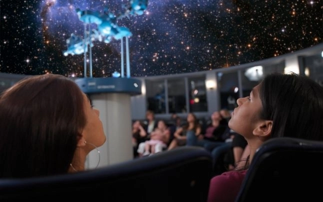 planetariu-mobil-revine-la-brasov-in-perioada-29-noiembrie