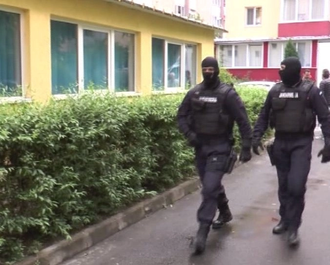 procurorii-anticoruptie-au-efectuat-perchezitii-de-amploare-in-brasov