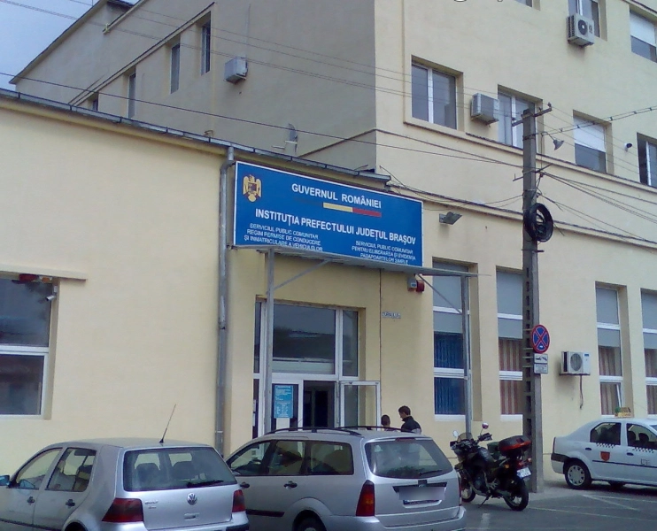 program-special-la-pasapoarte-si-permise-in-minivacanta