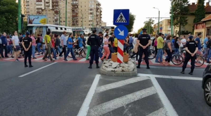 protest-cu-blocarea-intersectiilor-mari-din-municipiul-brasov