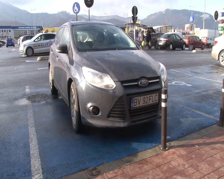 razie-pentru-verificarea-legalitatii-parcarii-in-zona-hipermaketurilor