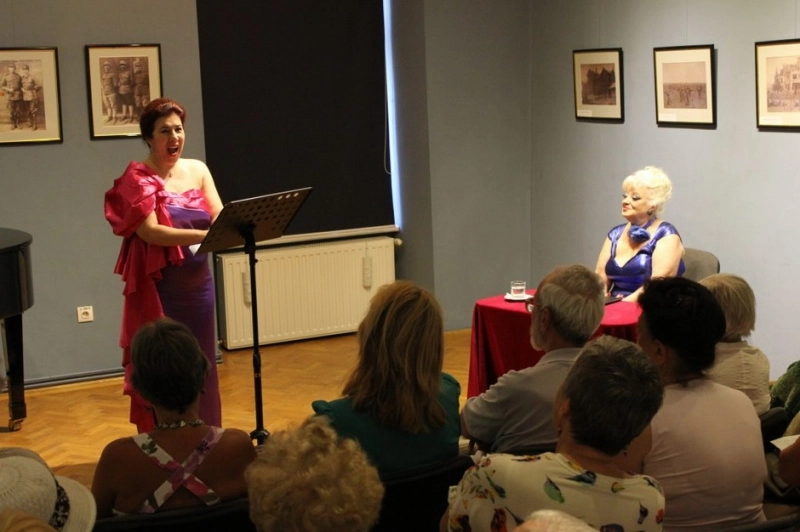 recitalul-de-la-ora-cinci-plaisir-damour-la-muzeul-casa-muresenilor-