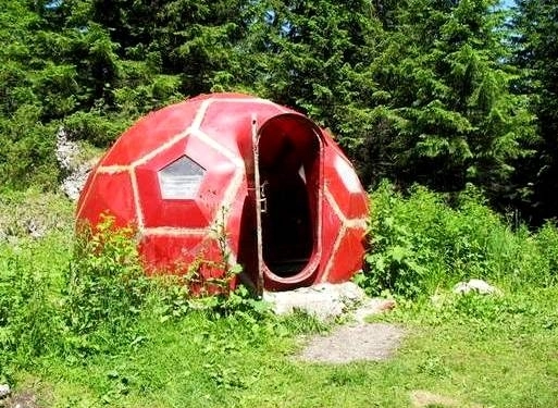 refugiul-diana-reparat-de-salvamontisti-si-rangeri