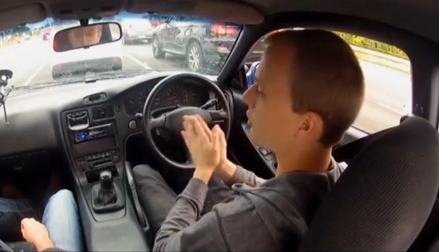 romania-invadata-de-masini-cu-volan-pe-dreapta