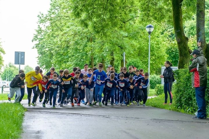 sambata-se-desfasoara-crosul-impreuna-pentru-2030-in-parcul-tractorul