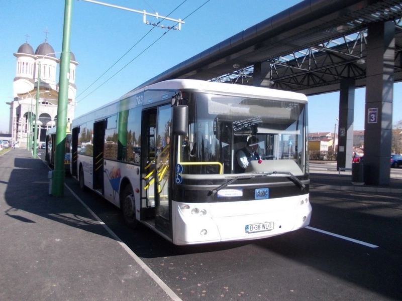 se-extinde-regula-urcarii-doar-pe-usa-din-fata-pe-inca-trei-linii-ratbv-