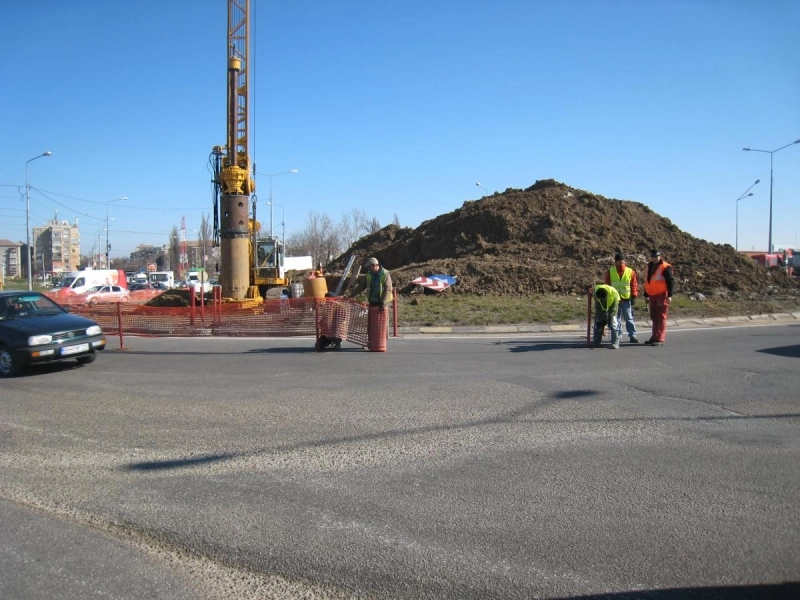 se-reiau-lucrarile-pe-drumul-national-73