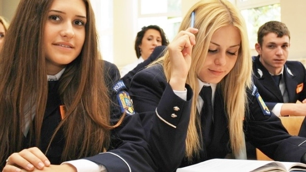si-tu-poti-deveni-politist-politia-recruteaza-candidati-pentru-scolile-de-agenti-de-politie