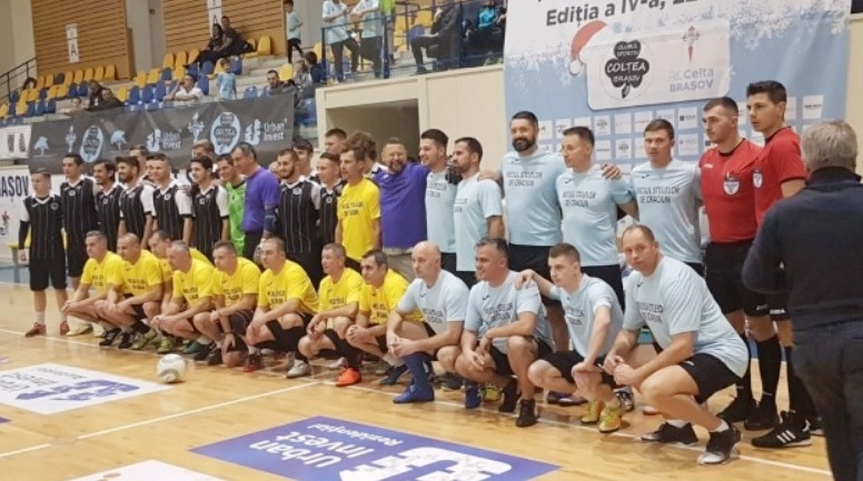 spectacol-cu-goluri-multe-si-daruri-pentru-copiii-saraci-la-meciului-stelelor-de-craciun