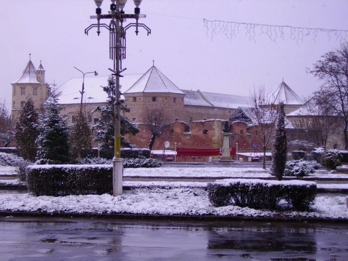 sunt-doua-posturi-libere-la-centrul-de-informare-turistica-din-fagaras