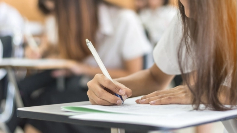 sute-de-absenti-la-proba-profilului-din-cadrul-simularii-examenului-de-bacalaureat