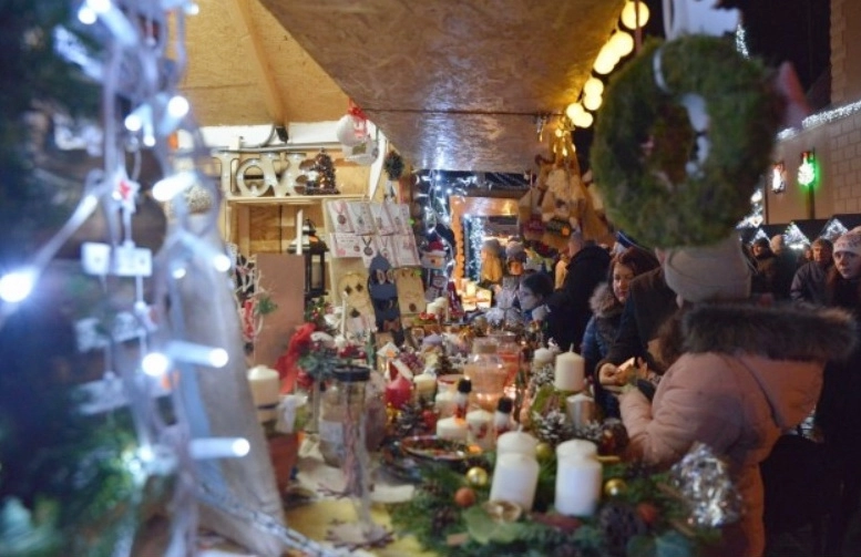targul-de-sarbatori-se-va-deschide-in-brasov-de-la-1-decembrie