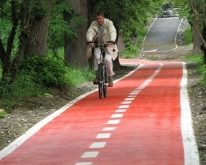 transport-in-comun-cu-biciclete-la-rasnov