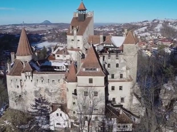 tur-nocturn-la-castelul-bran