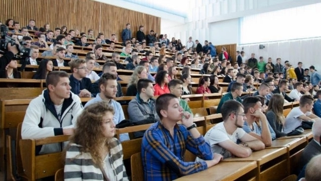 universitatea-transilvania-organizeaza-si-in-acest-an-cursuri-gratuite-de-pregatire-pentru-bac