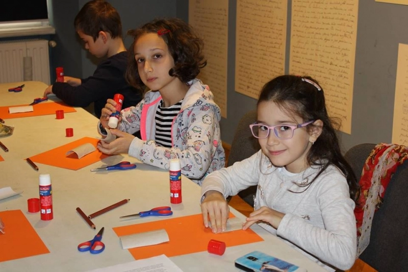 vacanta-artelor-la-muzeu-pentru-elevii-din-ciclul-primar-