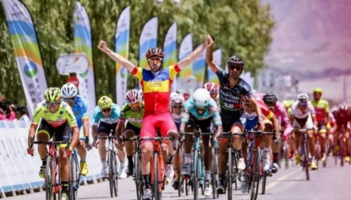 victorie-de-etapa-pentru-zarnesteanul-eduard-grosu-in-china