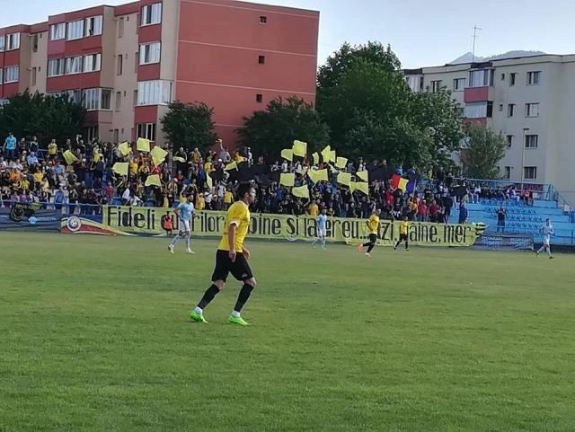 victorii-fara-probleme-pentru-primele-clasate