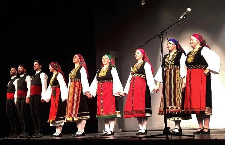 ziua-internationala-a-dansului-a-fost-sarbatorita-si-la-brasov