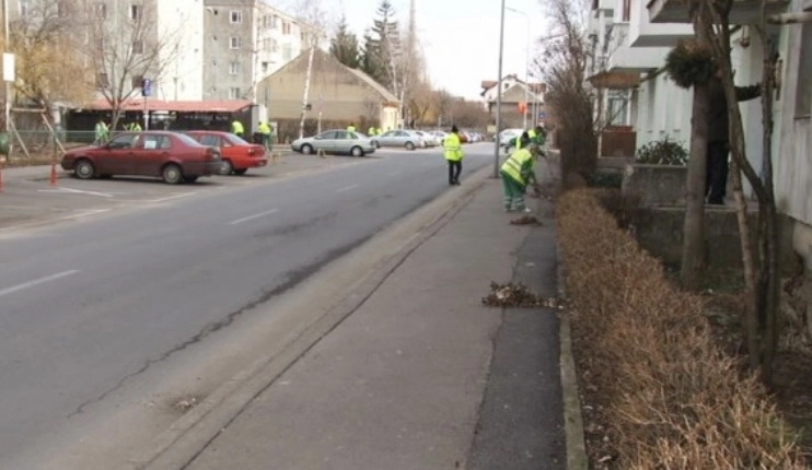 a-inceput-curatenia-de-primavara-la-brasov