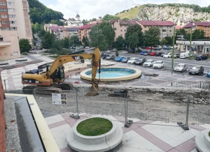 a-inceput-modernizarea-pietonalului-din-racadau