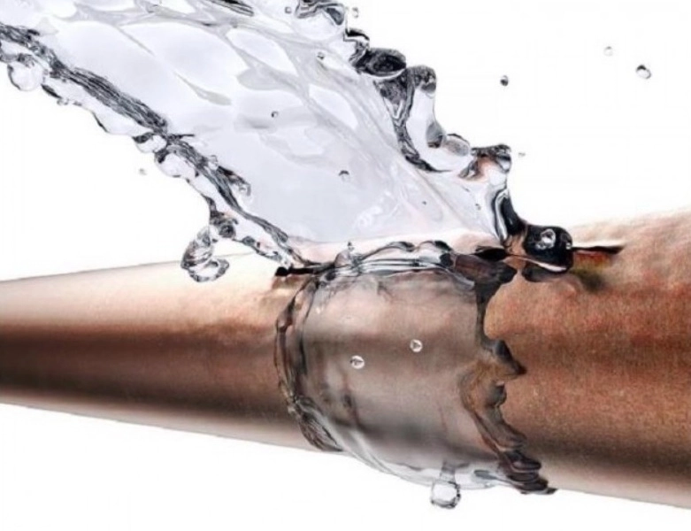 apa-tulbure-in-doua-cartiere-din-brasov-cauza-lucrarile-de-pe-strada-nicolae-titulescu