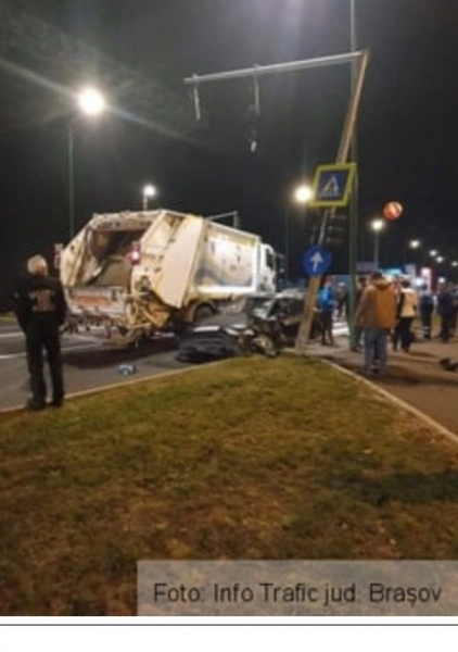 brasov-masina-de-gunoi-implicata-intrun-incident-rutier-langa-metro-foto