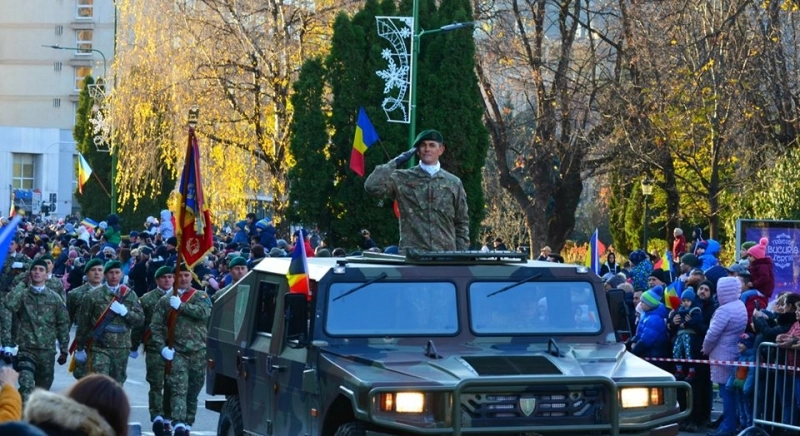 brasovenii-au-sarbatorit-cu-entuziasm-ziua-nationala-in-strada