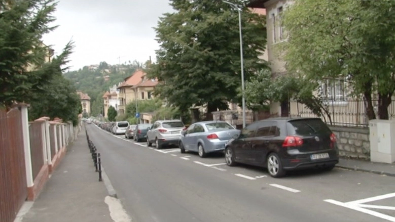 brasovenii-sunt-invitati-la-un-vernisaj-inedit-o-strada-in-expozitie