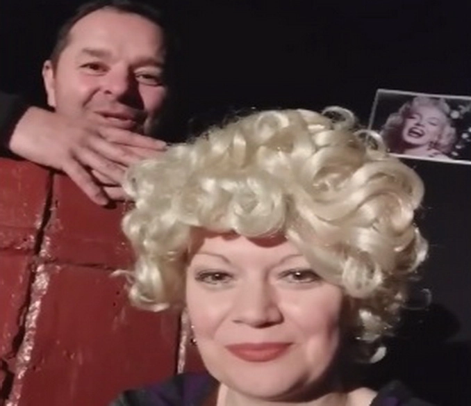 butoiul-cu-fericire-premiera-la-teatrul-particular-brasov