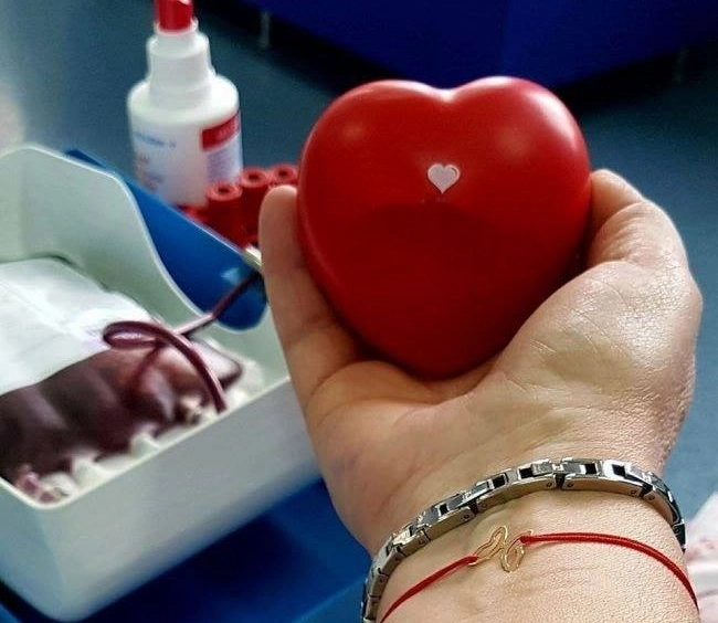 campanie-de-valentines-day-haideti-sa-iubim-daruind-sange