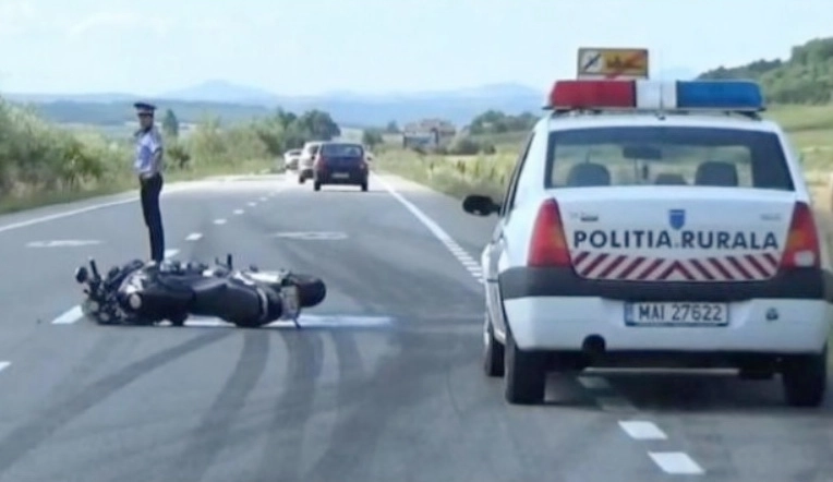 caprioara-lovita-de-un-motociclist-pe-dn1