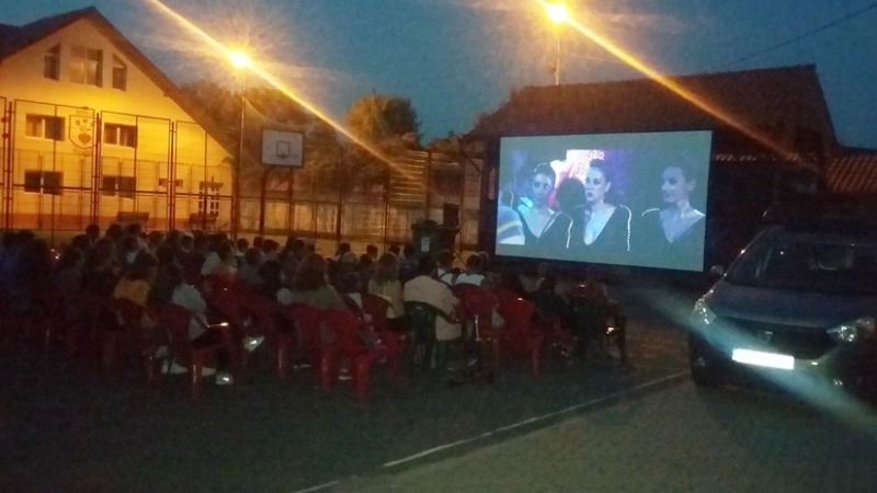 caravana-filmului-romanesc-ajunge-la-ghimbav