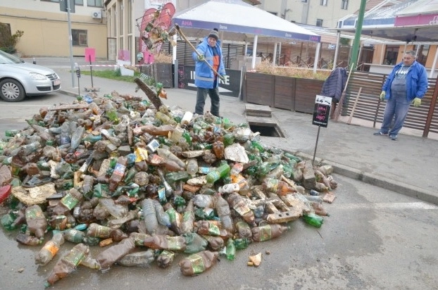 cinci-tone-de-peturi-si-gunoaie-scoase-din-canalul-timis