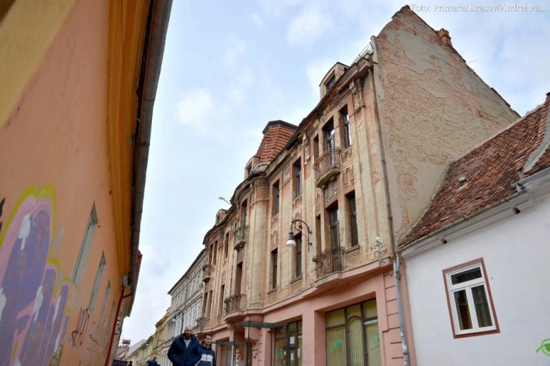 comisia-de-evaluare-a-cladirilor-lasate-in-paragina-sia-inceput-activitatea