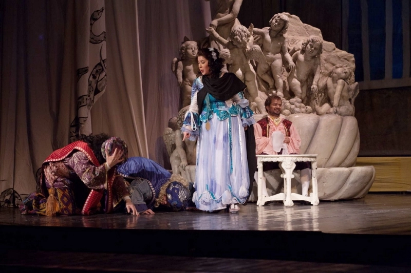cos-fan-tutte-asa-fac-toate-la-opera-brasov