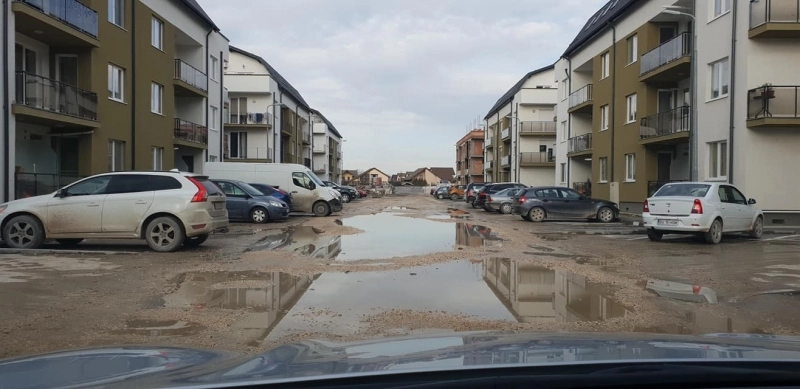 din-pacate-in-tractorul-nu-se-poate-ajunge-decat-cu-tractorul-