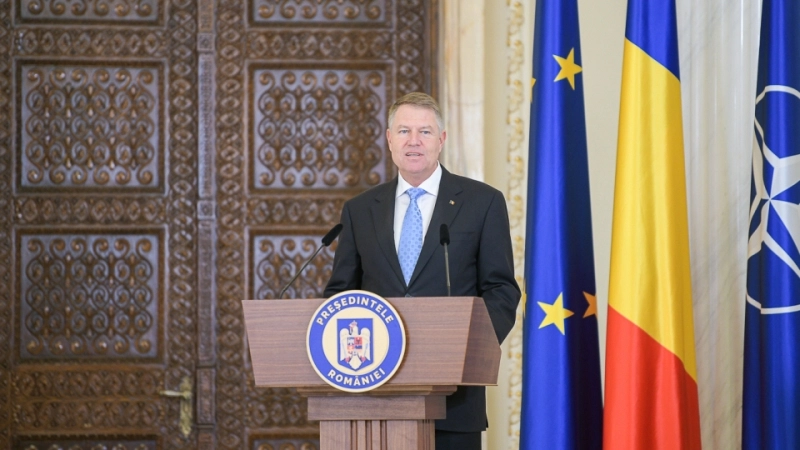 doi-brasoveni-decorati-de-presedintele-klaus-iohannis-de-ziua-nationala