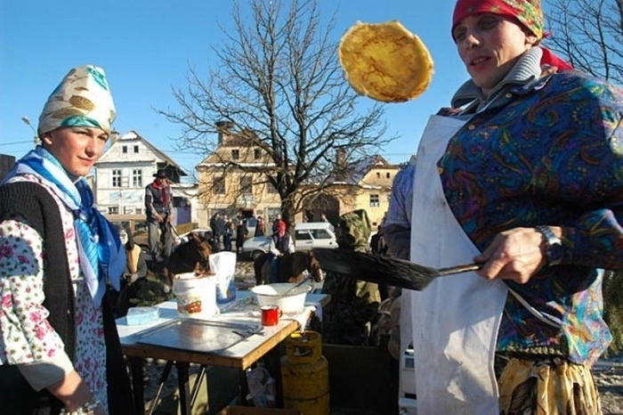 fasching-sarbatoarea-clatitelor-in-weekend-la-prejmer