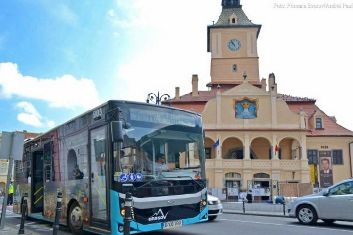 festivalul-mediteranean-scurteaza-traseul-autobuzului-turistic