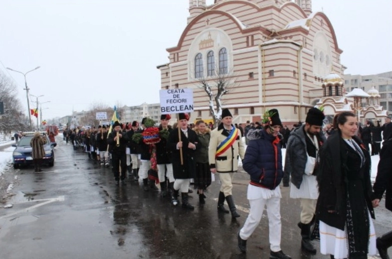 festivalului-cetelor-de-feciori-a-ajuns-la-a-13a-editie-la-fagaras