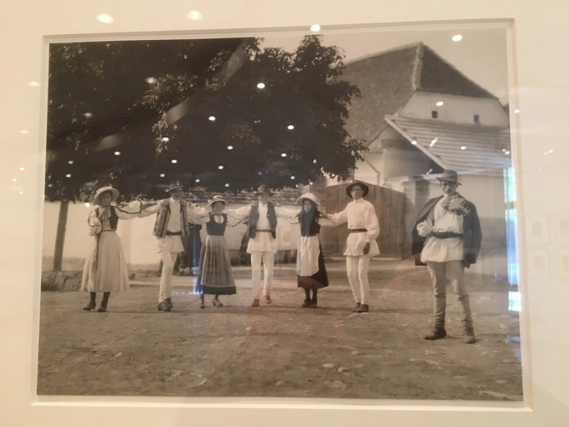 fotografii-ale-romaniei-mari-in-expozitie-la-brasov