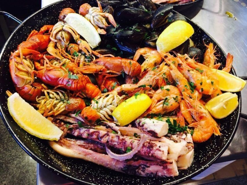 fstivalul-mediteranean-la-brasov-si-pork-knuckles-in-zona-de-agrement-noua