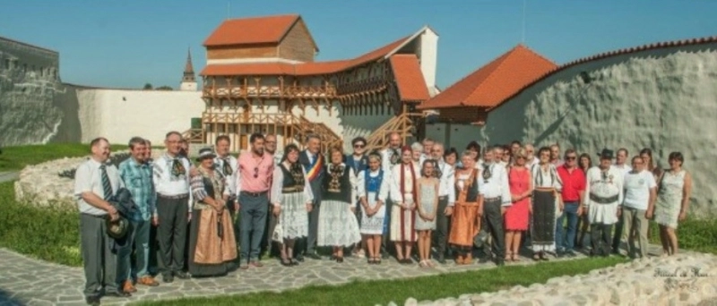 impreuna-pe-meleaguri-natale-sasii-plecati-in-germania-se-reintalnesc-la-maierus