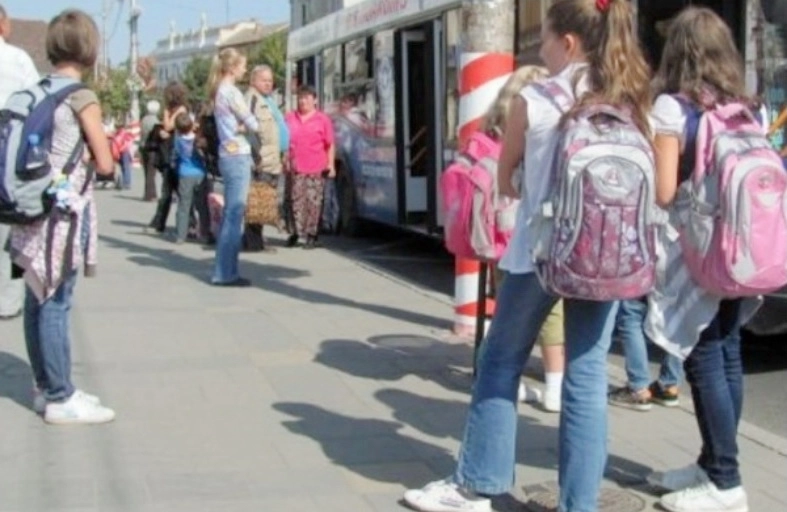 in-toamna-ar-putea-circula-la-brasov-primele-linii-ratbv-dedicate-elevilor